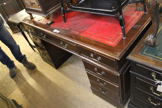 Georgian style mahogany partners pedestal desk fitted red skiver (-)